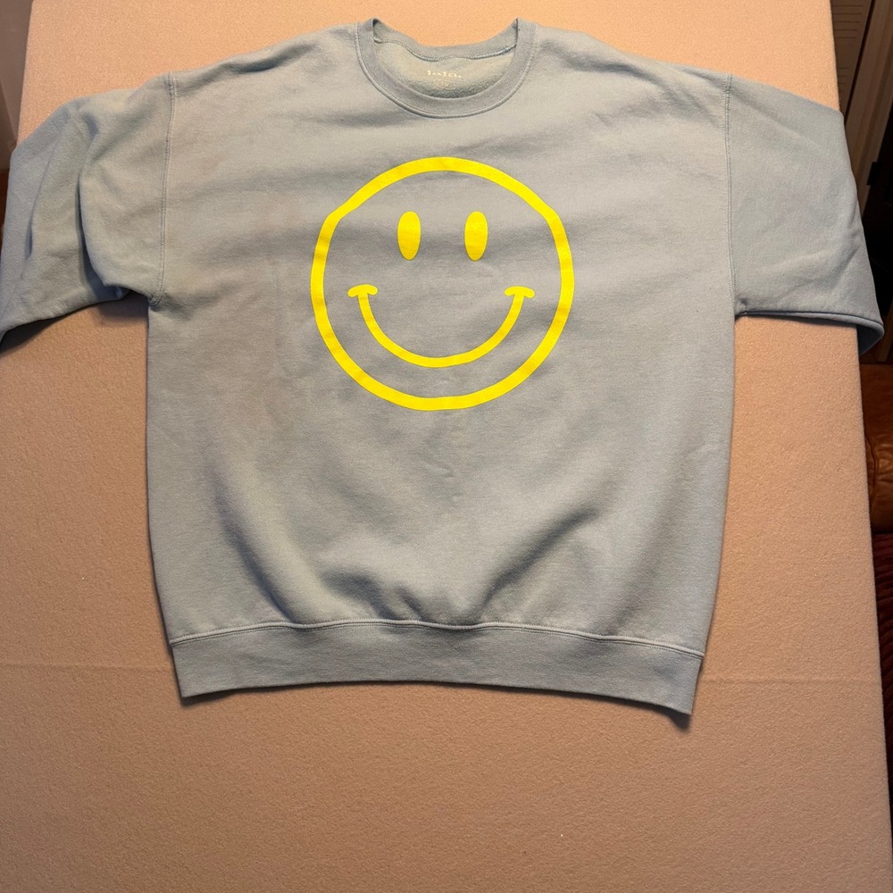 Dressed in LALA Smiley Face Graphic Crewneck Sweatshirt Blue Women Size S/M